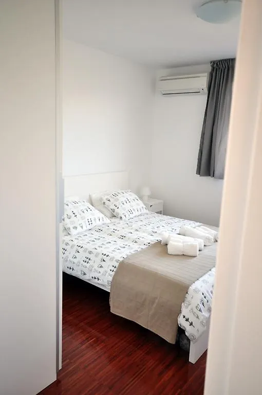 Apartments Marat Residence Zambratija 0*, Замбратия